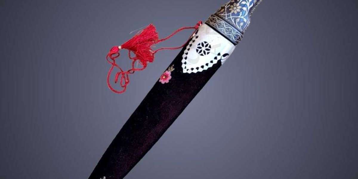 Buy Authentic Mughal Dagger Online | Premium Collection at Shreeji Sword Emporium