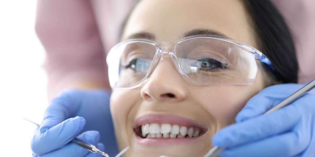 Transform Your Smile with a Cosmetic Dentist in Las Vegas